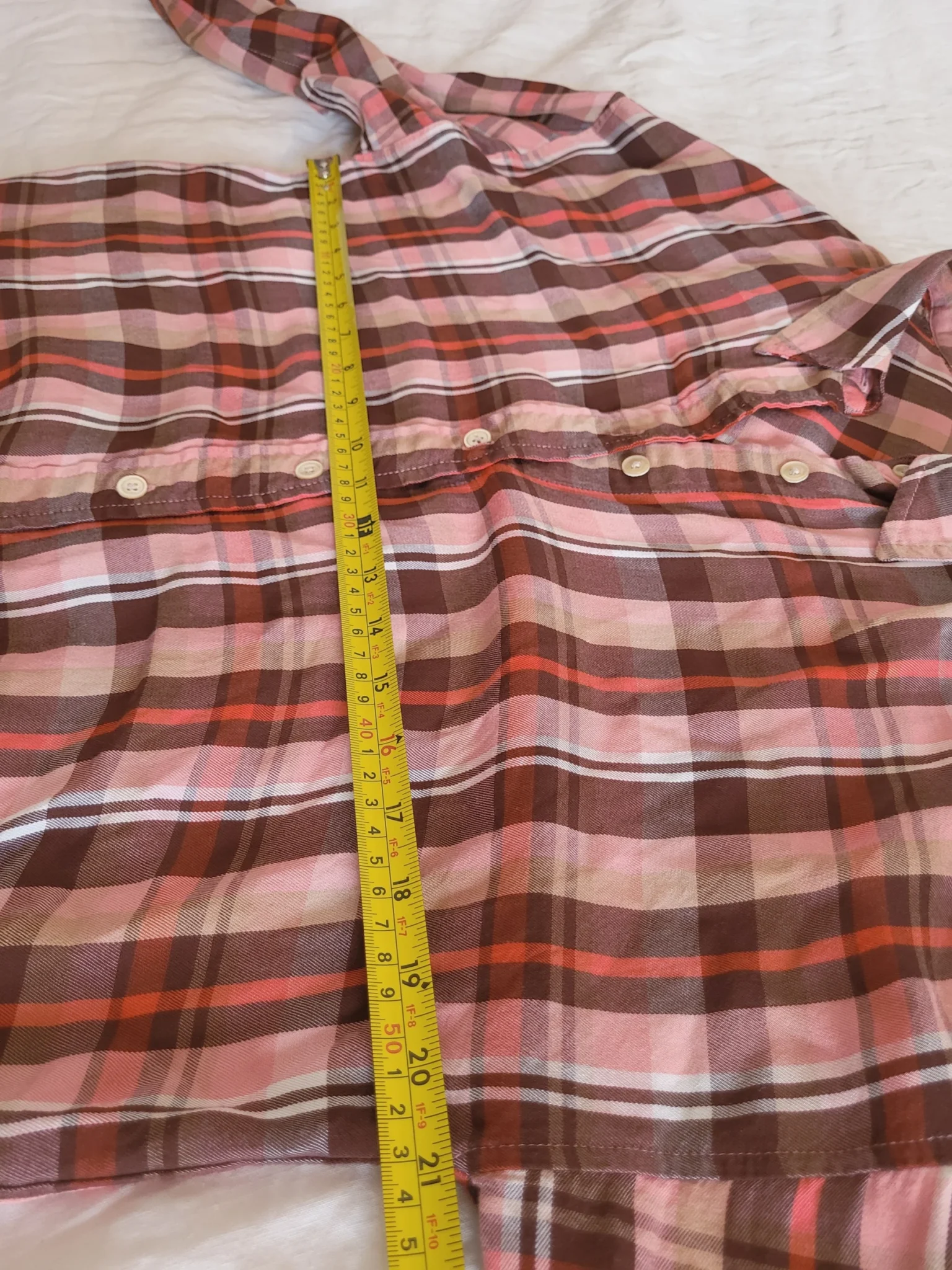 Image for Chemise Aritzia Wilfred Free à carreaux rose et brun, courte et ample, taille S