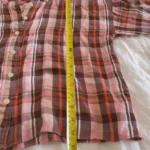Thumbnail for Chemise Aritzia Wilfred Free à carreaux rose et brun, courte et ample, taille S