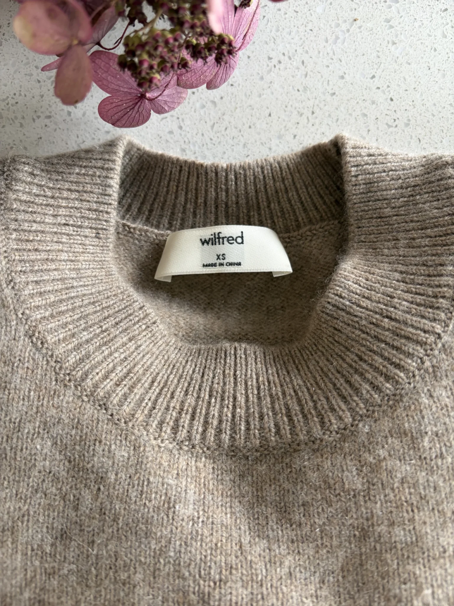 Image for Aritzia | Pull en cachemire XS (comme neuf)  ☁️