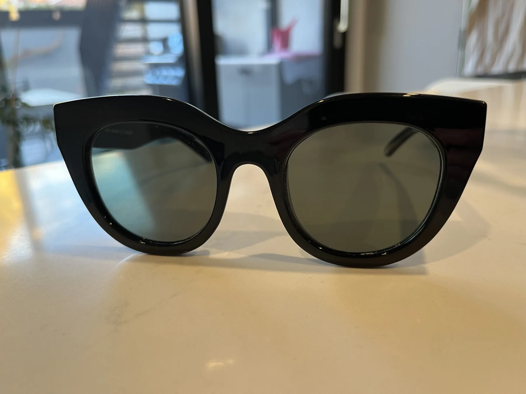 Lunettes de soleil Le Specs Air Heart Noir *Autre seconde main