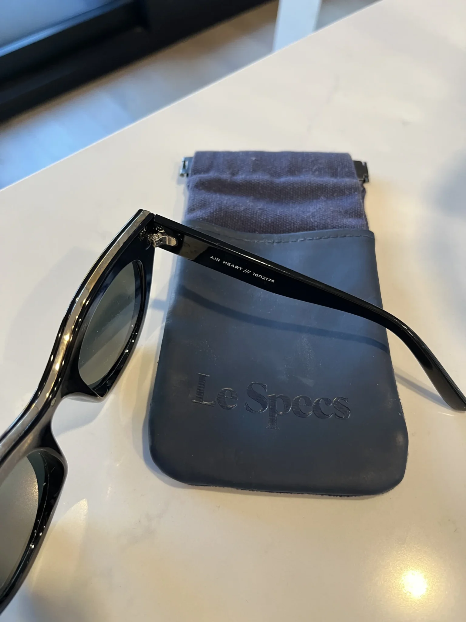 Image for Lunettes de soleil Le Specs Air Heart Noir