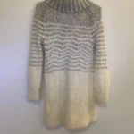 Featured thumbnail for Robe/ pull en laine