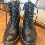 Featured thumbnail for Dr. Martens modèle Persephone à talons hauts - Noir
