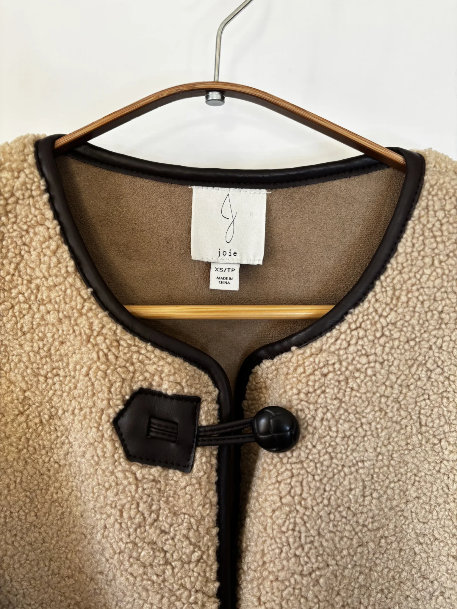 Image for ♥️Veste beige sherpa JOIE