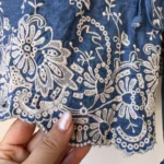Thumbnail for Haut à broderie