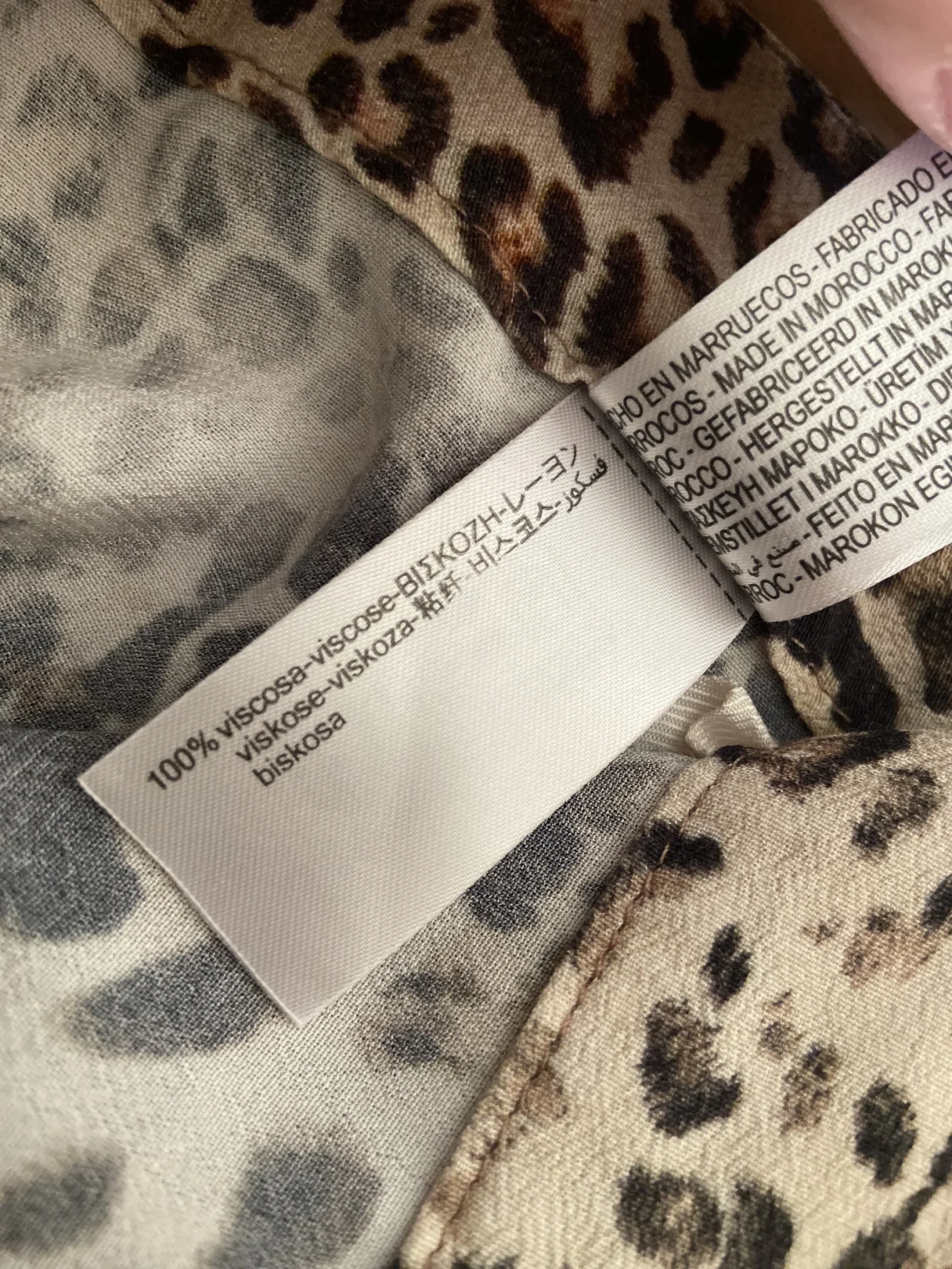 Image for Pantalon léger motifs léopard jambe droite