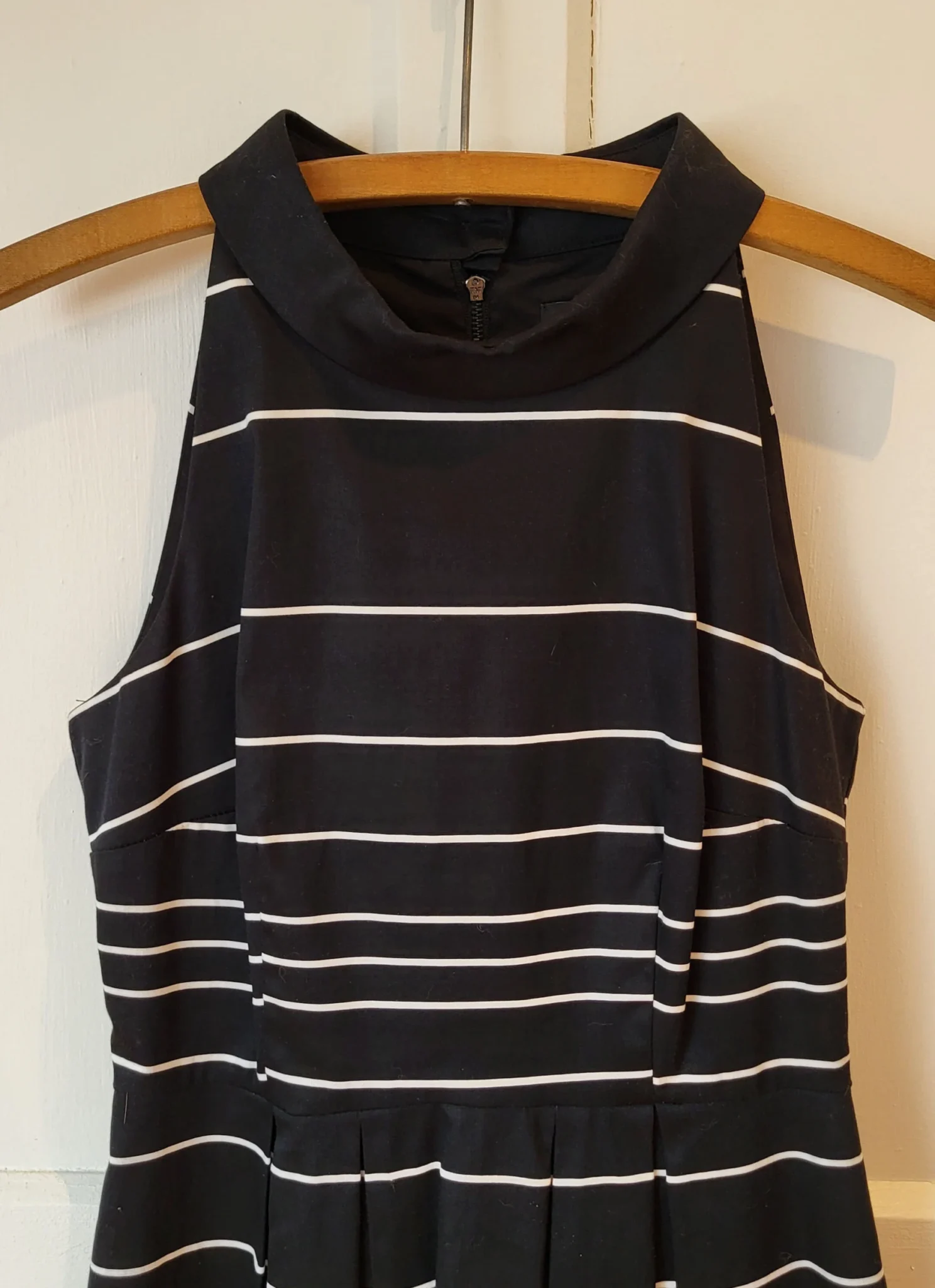 Image for Robe Jacob rayée noire et blanche taille S