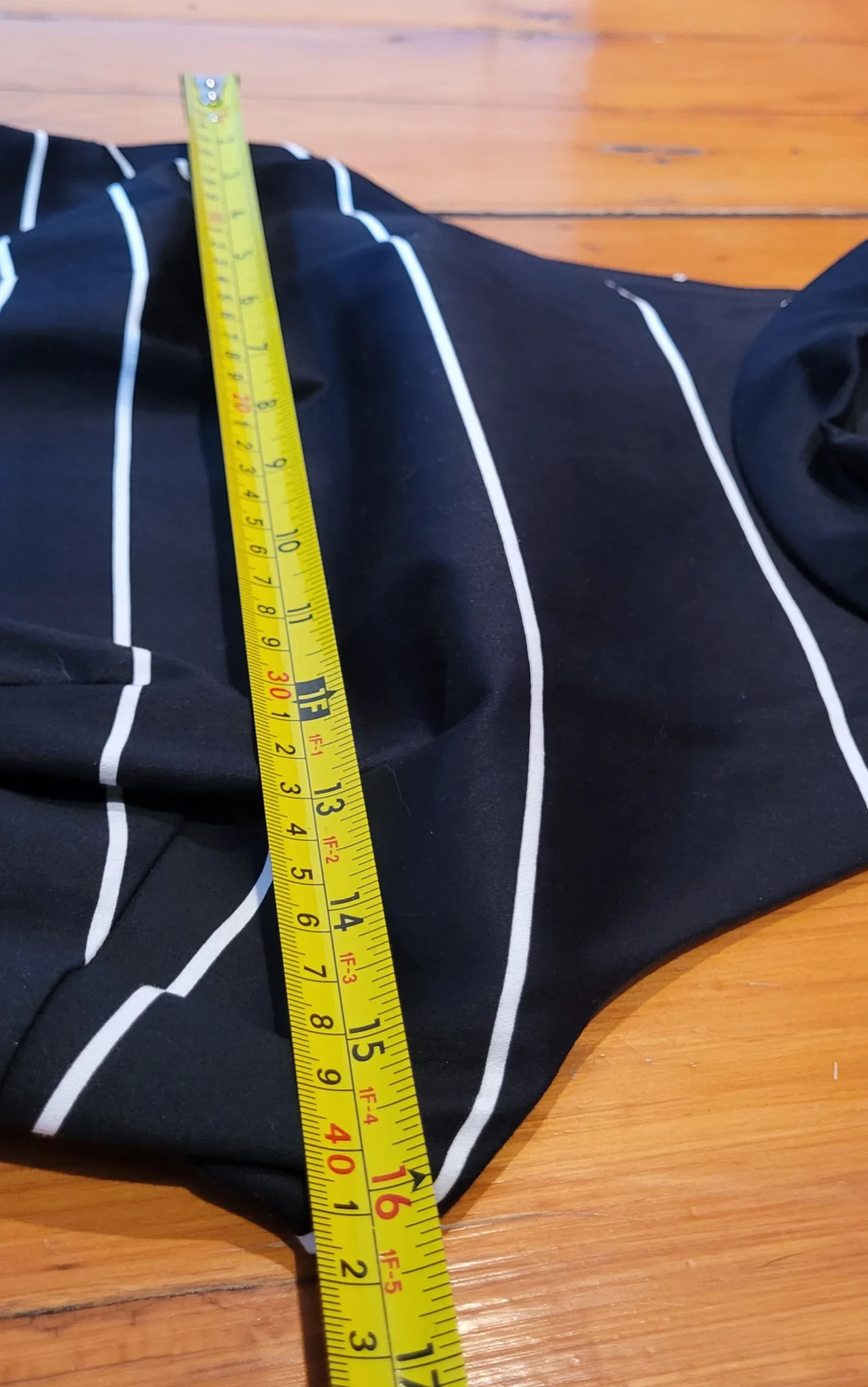 Image for Robe Jacob rayée noire et blanche taille S
