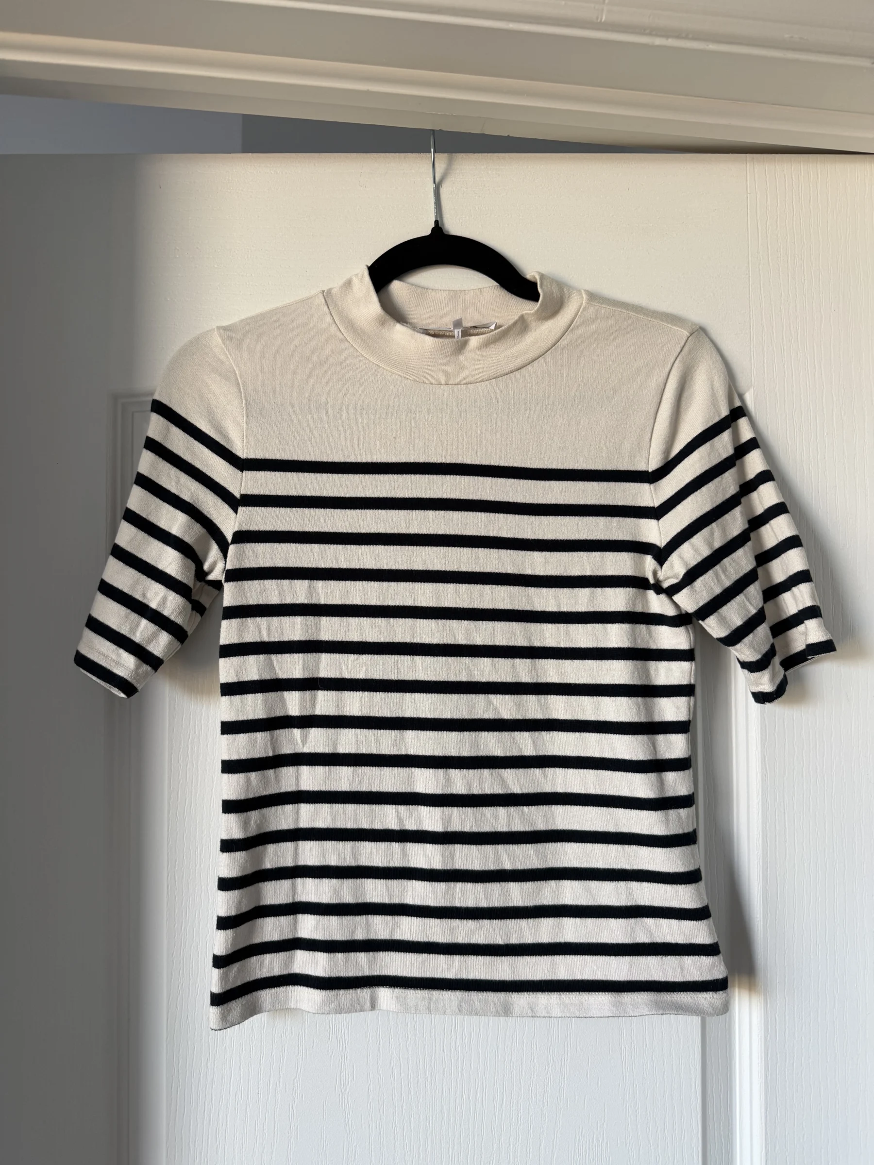 Women’s XS-sized high-neck sailor-style top *Other seconde main