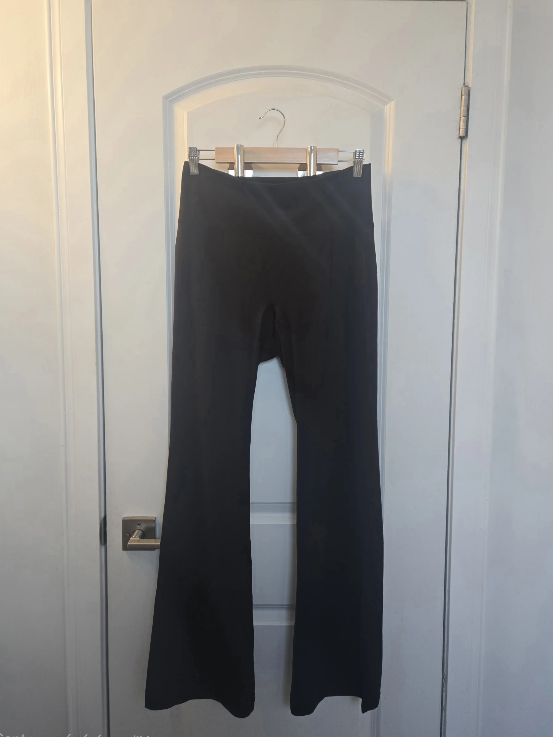 Uniqlo legging évasé ultra-extensible Uniqlo seconde main