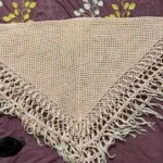 Featured thumbnail for Châle antique,  laine rose - Chic / VINTAGE