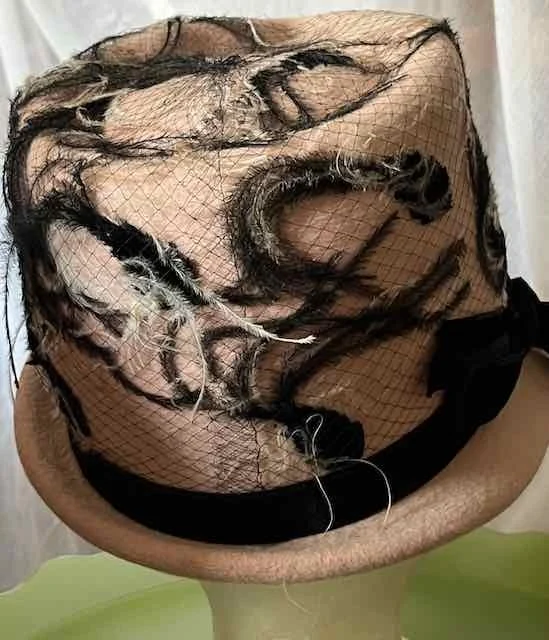 Image for Chapeau de feutre rose à voilette et plumes - Original / Chic / VINTAGE