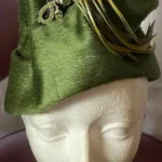Thumbnail for Chapeau de feutre brossé, vert avec aigrette – très chic / VINTAGE