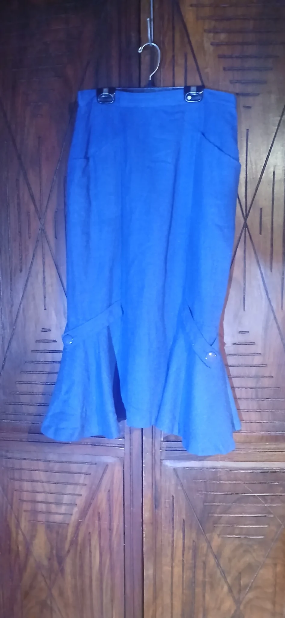 Featured image for Jupe en laine bleu