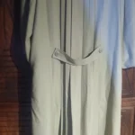 Thumbnail for Manteau long plissé à l'arrière