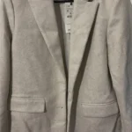 Featured thumbnail for Zara Blazer  ou manteau écru.