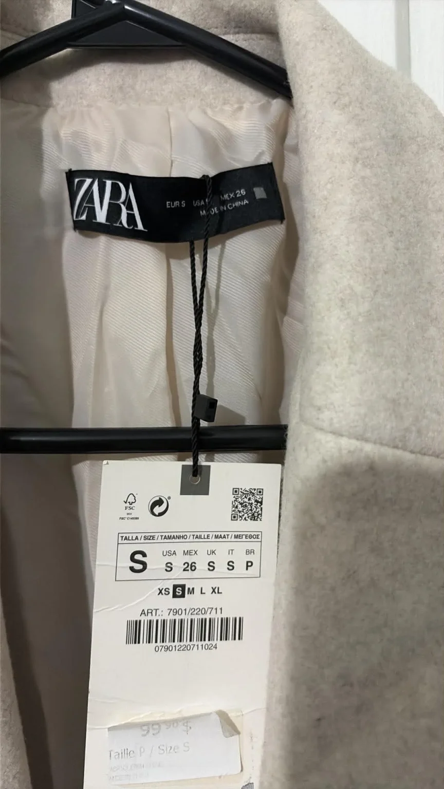 Image for Zara Blazer  ou manteau écru.