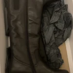 Thumbnail for Bottes hautes en cuir véritable Remonte (taille 40 / 8.5-9) – Très bon état