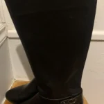 Featured thumbnail for Bottes cavalières montantes noires avec boîte d'origine – Pointure 39