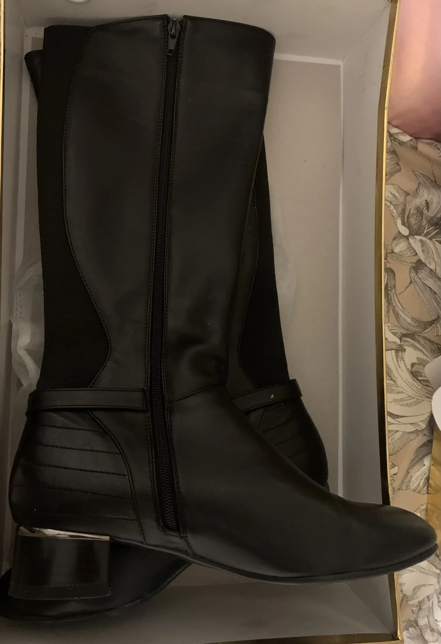 Image for Bottes cavalières montantes noires avec boîte d'origine – Pointure 39