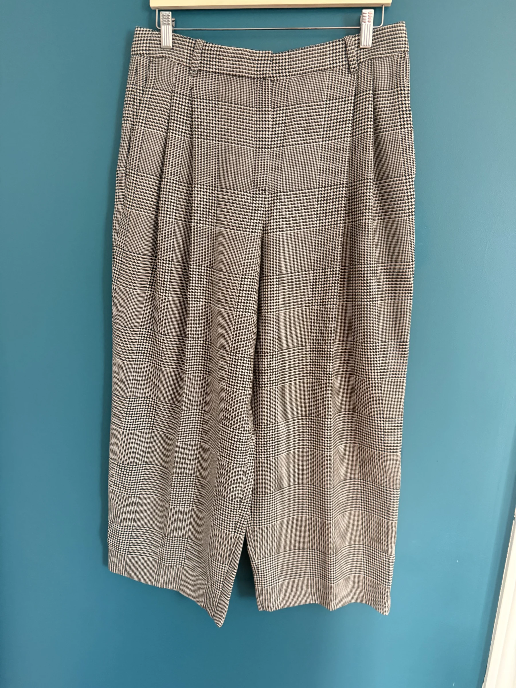 Pantalon 3/4 jambe large prince de galle 26 po entrejambe Massimo Dutti seconde main