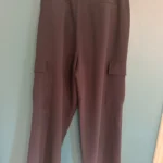 Thumbnail for Pantalon habillé bleu marin poches cargo sur le côté, ceinture . Taille haute