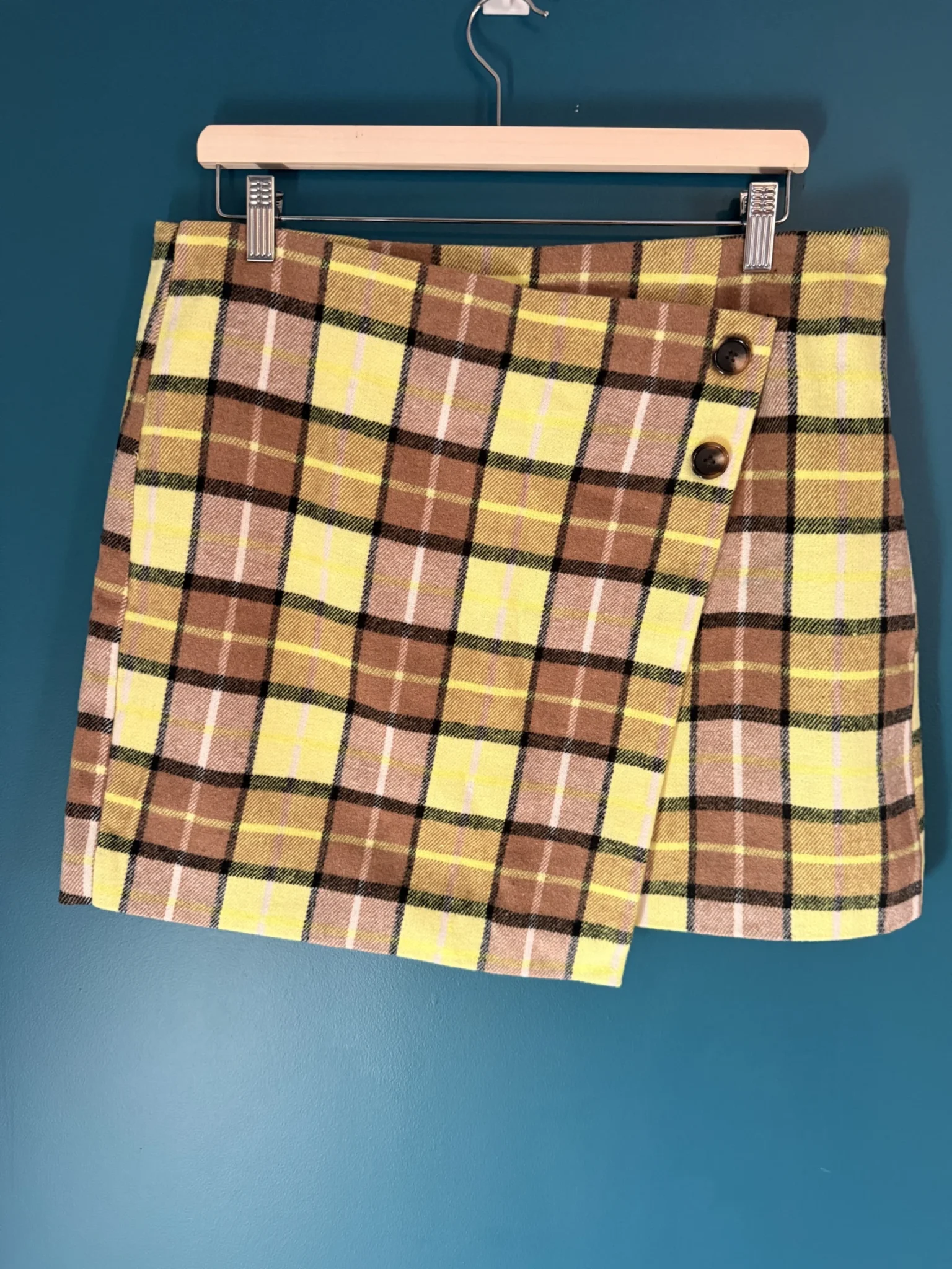Featured image for Jupe courte faux porte feuille entièrement doublé