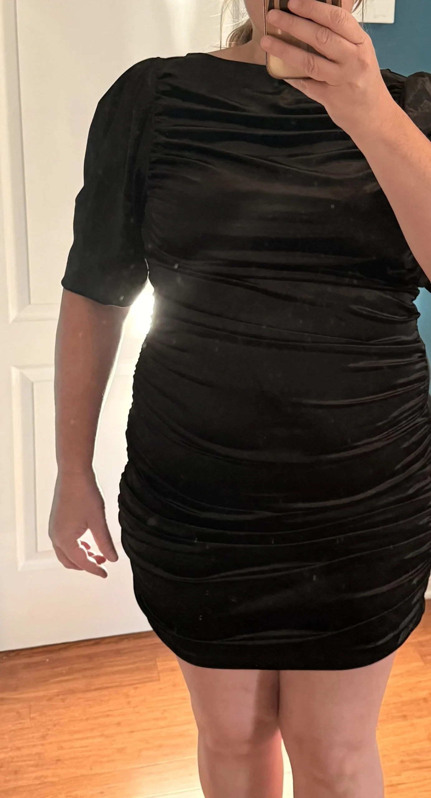 Robe en velours noir effet drappé Vero Moda seconde main