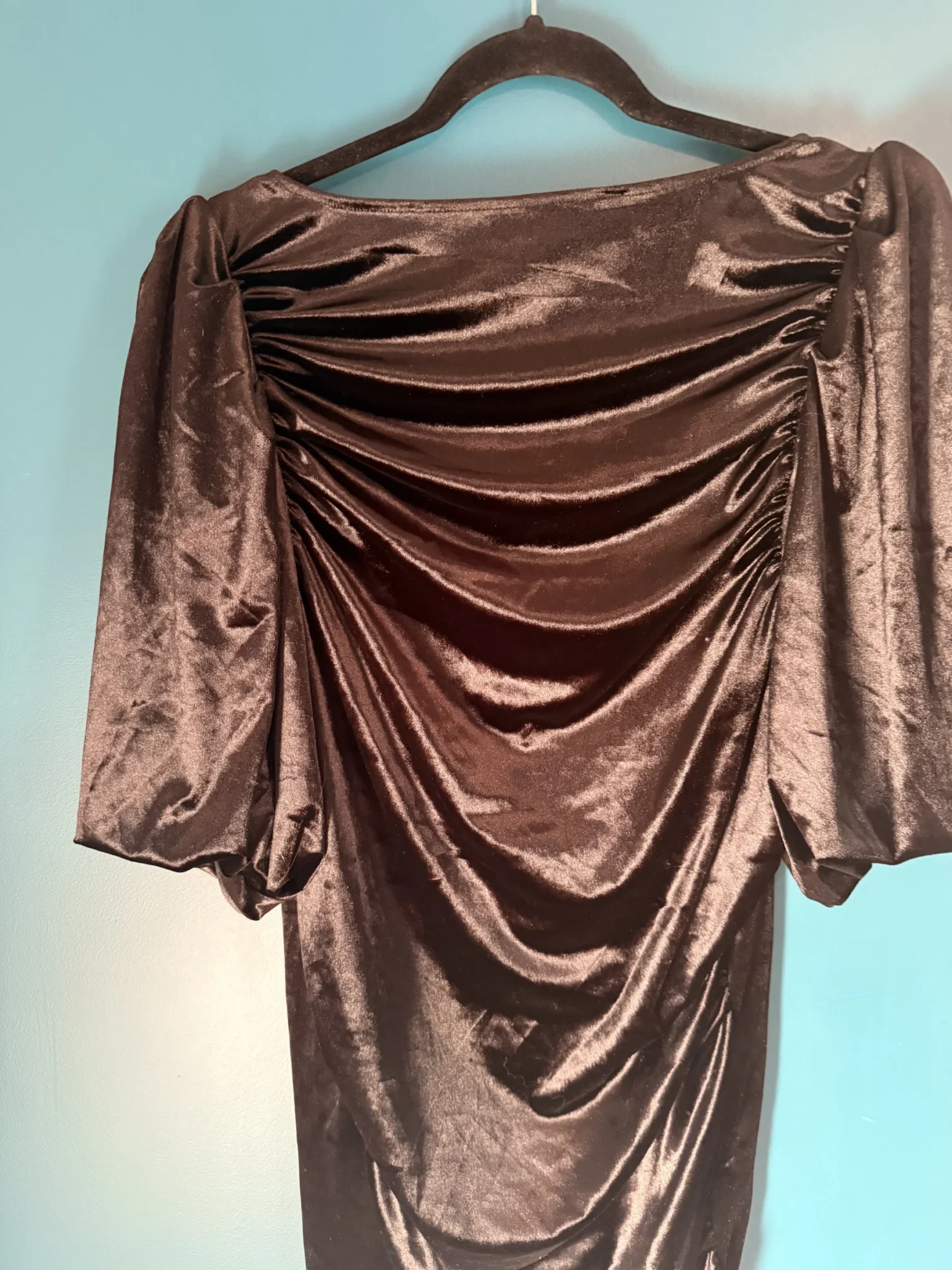 Image for Robe en velours noir effet drappé
