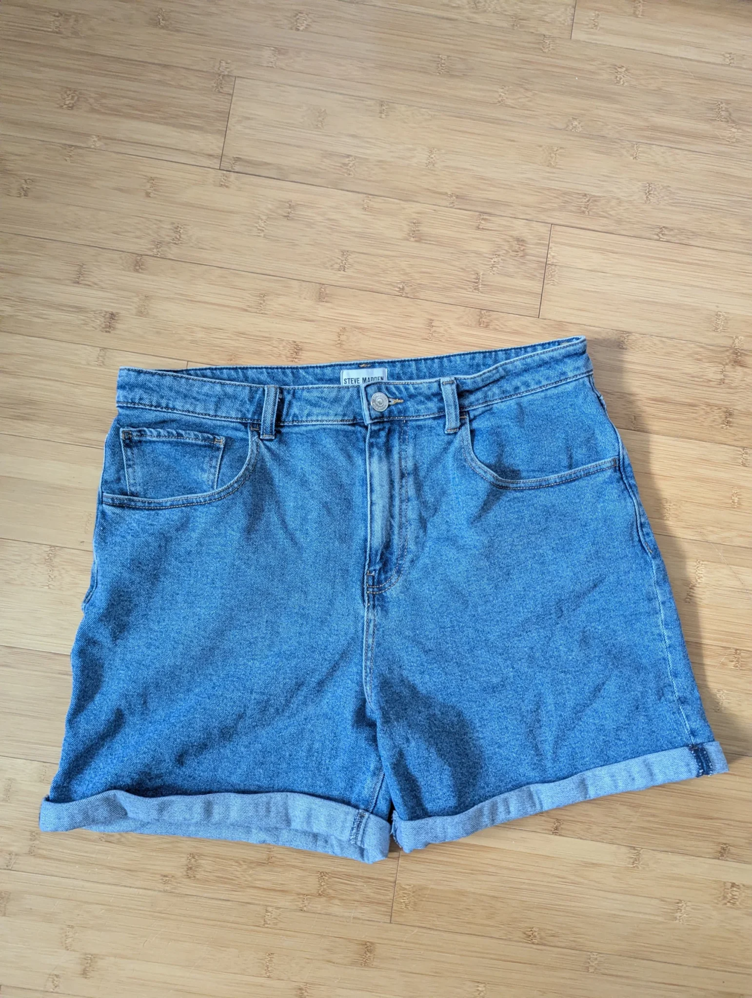 Featured image for Steeve Madden shorts