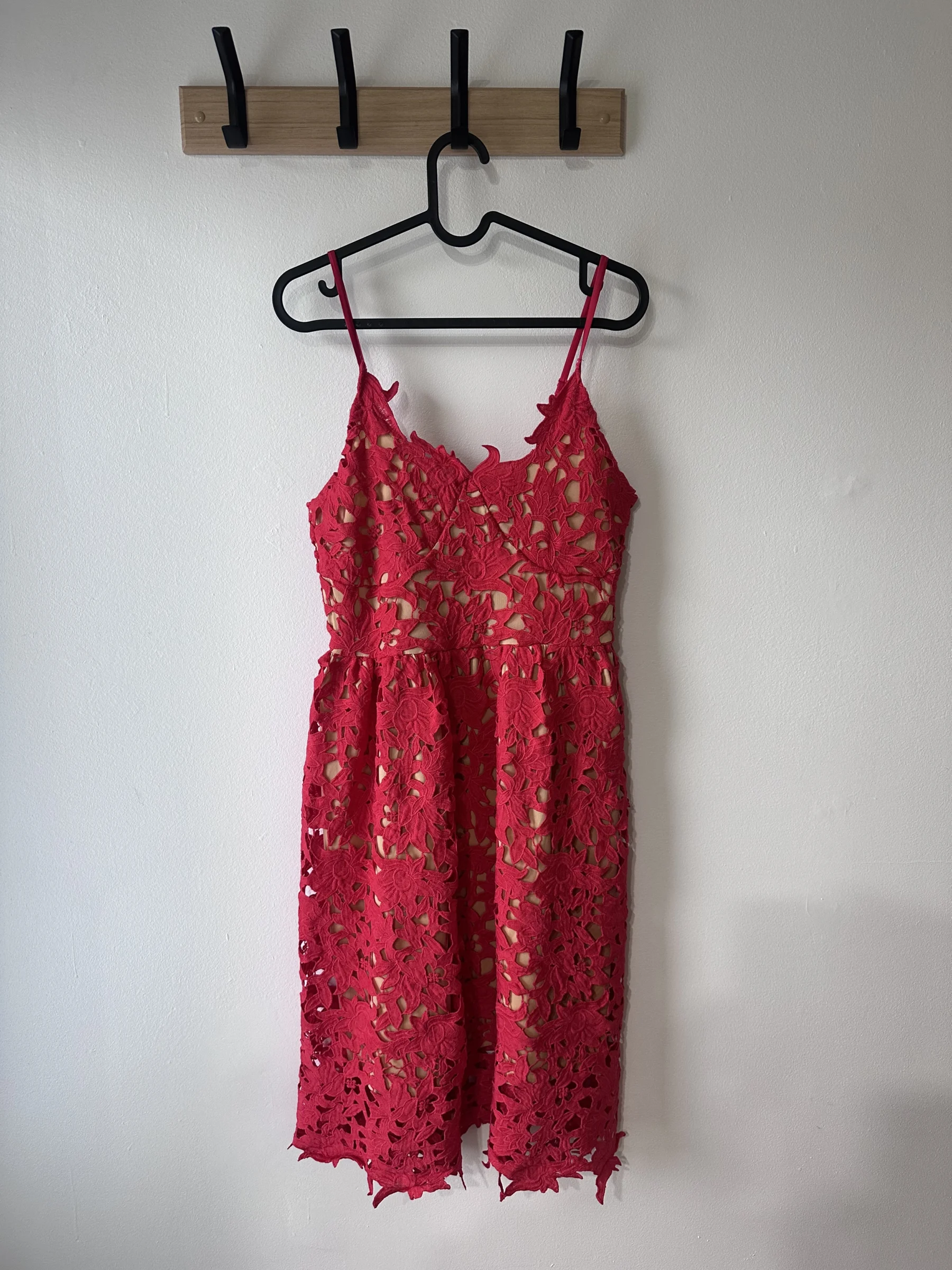 Robe rouge effet dentelle Vero Moda seconde main