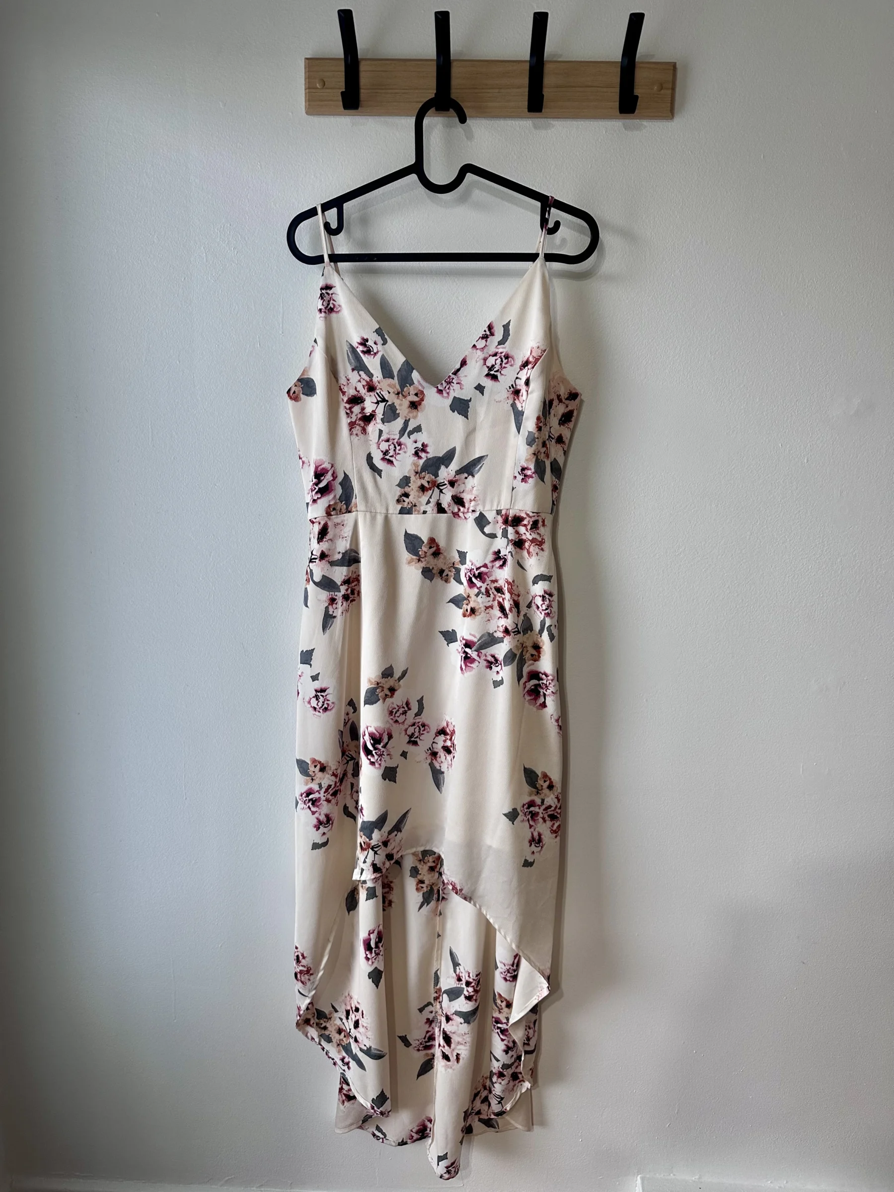 Robe rose claire à fleurs Dynamite seconde main