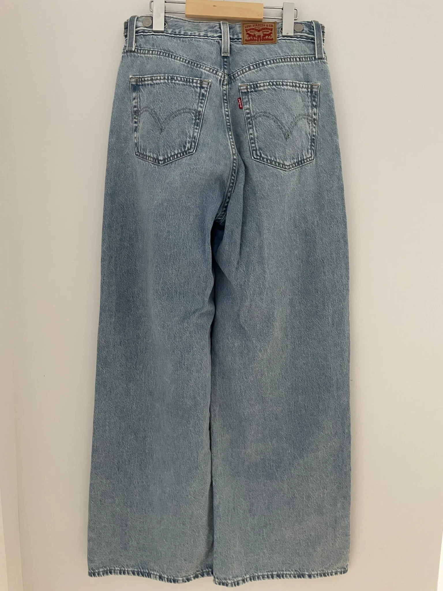 Image for Loose-fitting Levi’s jeans