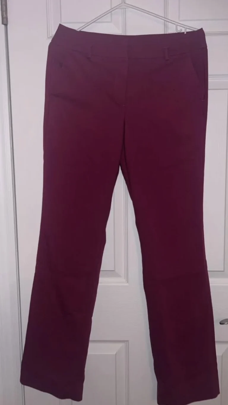 Featured image for Pantalon bordeaux taille 8 RW&CO