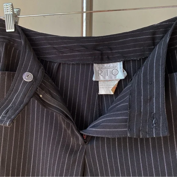Image for Mid-rise cropped trousers with vintage navy blue and white tennis stripes from the 1990s, size M (Medium)