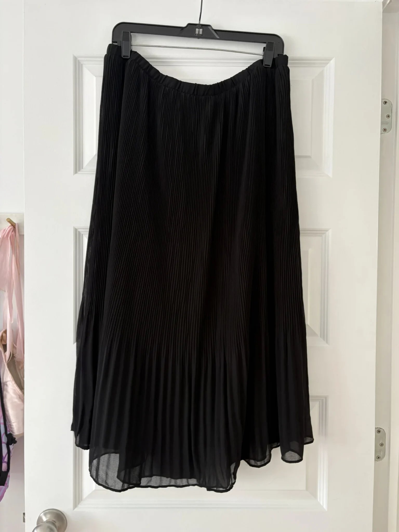 Featured image for Brand-new black midi skirt by Joe Fresh