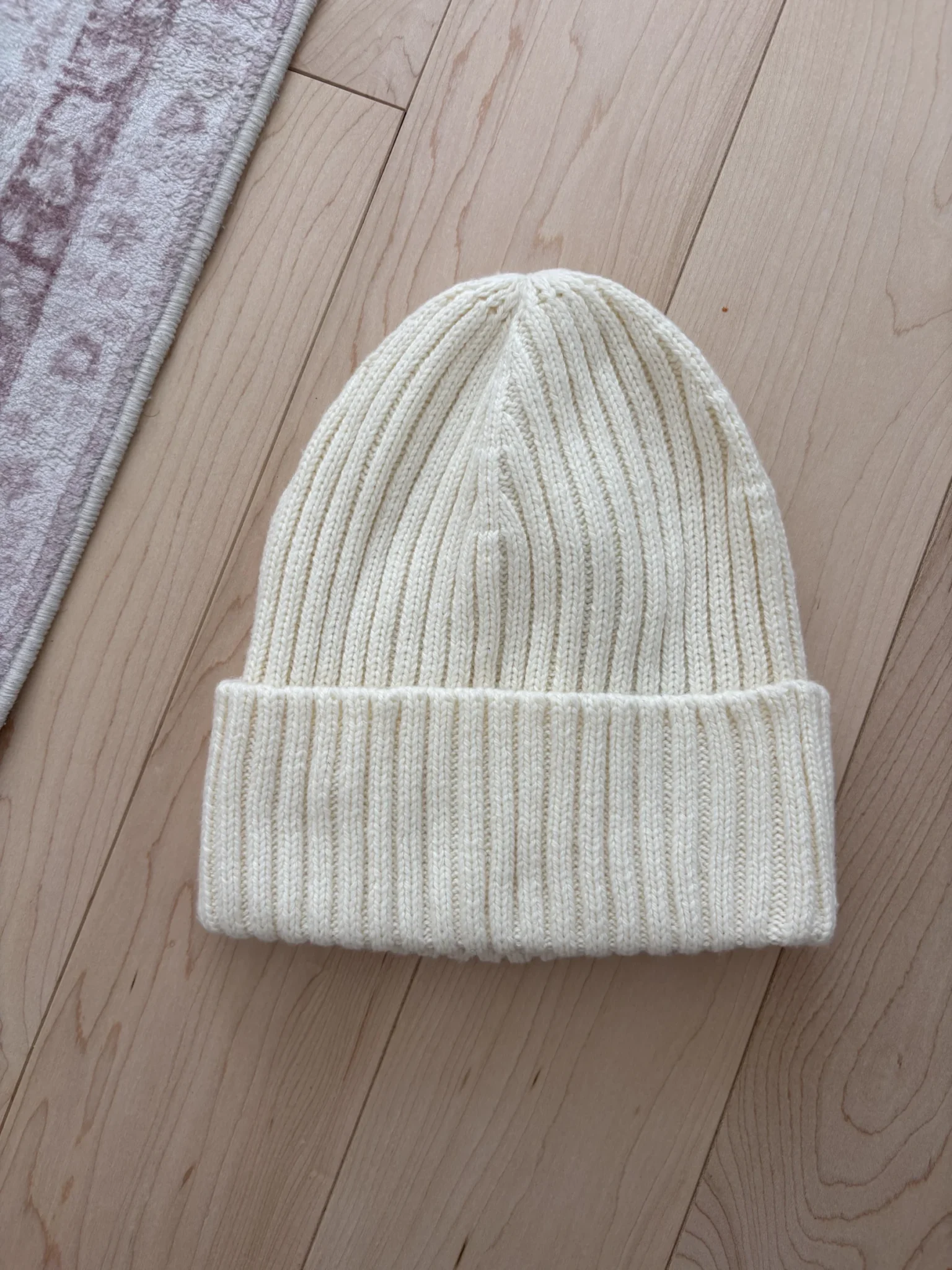 Featured image for Brand-new cream-coloured H&M hat