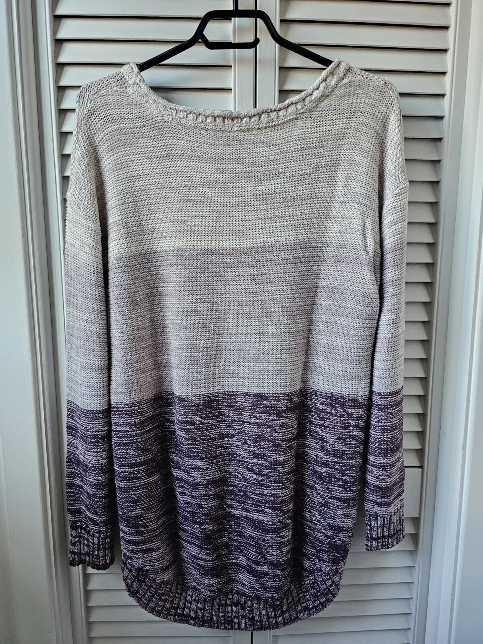 Image for Tricot avec grand col rond