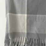 Thumbnail for Grande écharpe grise à carreaux neuve H&M