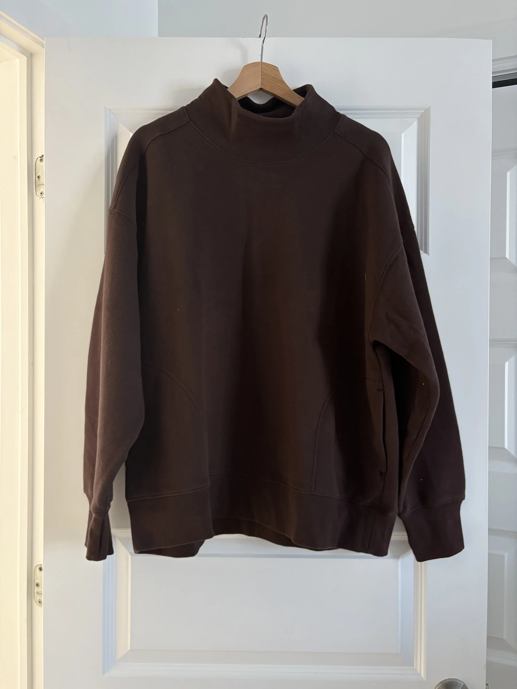 Chandail brun avec col Aerie neuf Aerie seconde main