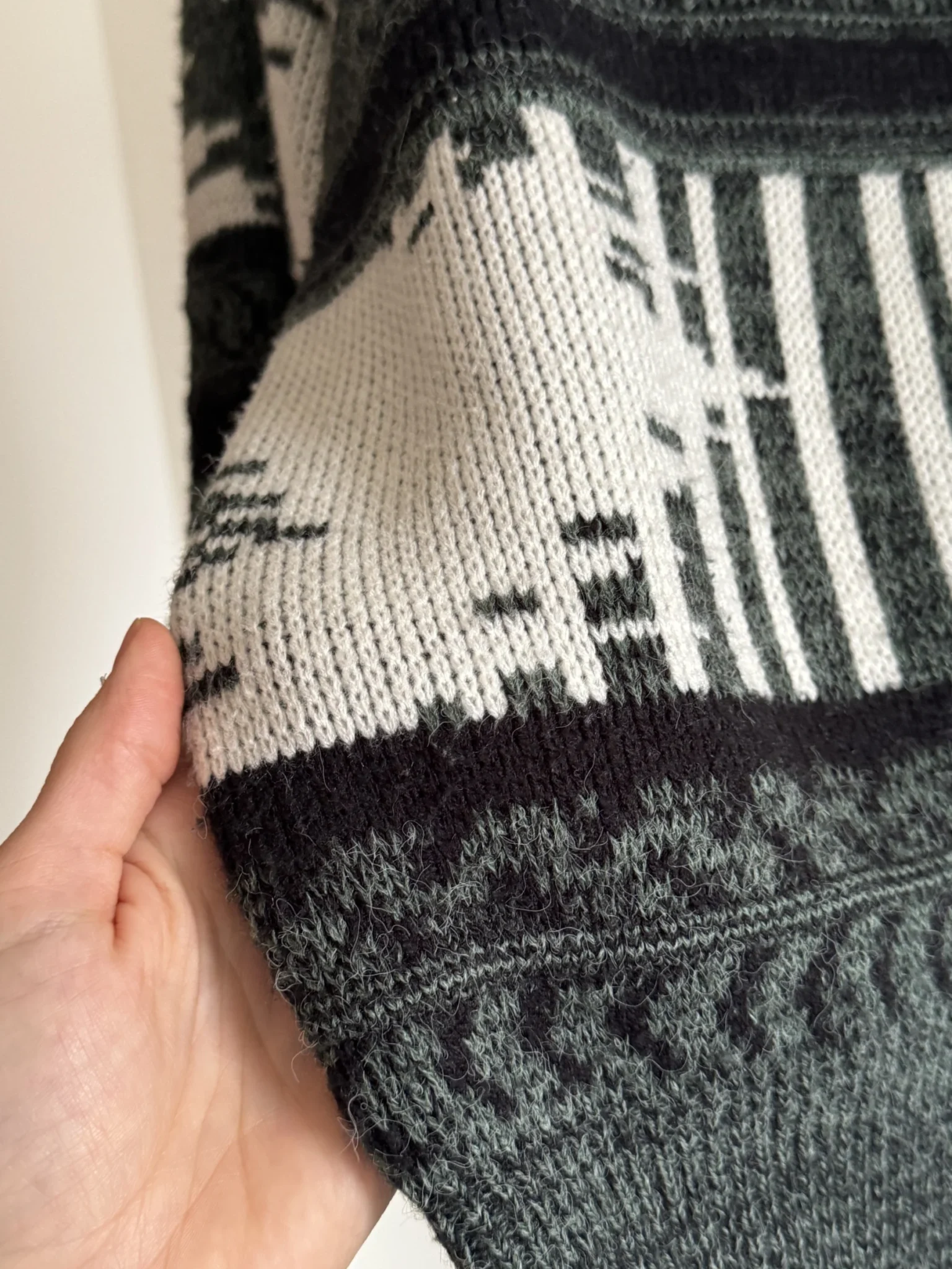 Image for Cardigan en tricot vert forêt rétro surdimensionné à motif géométrique et col châle Taille L/XL