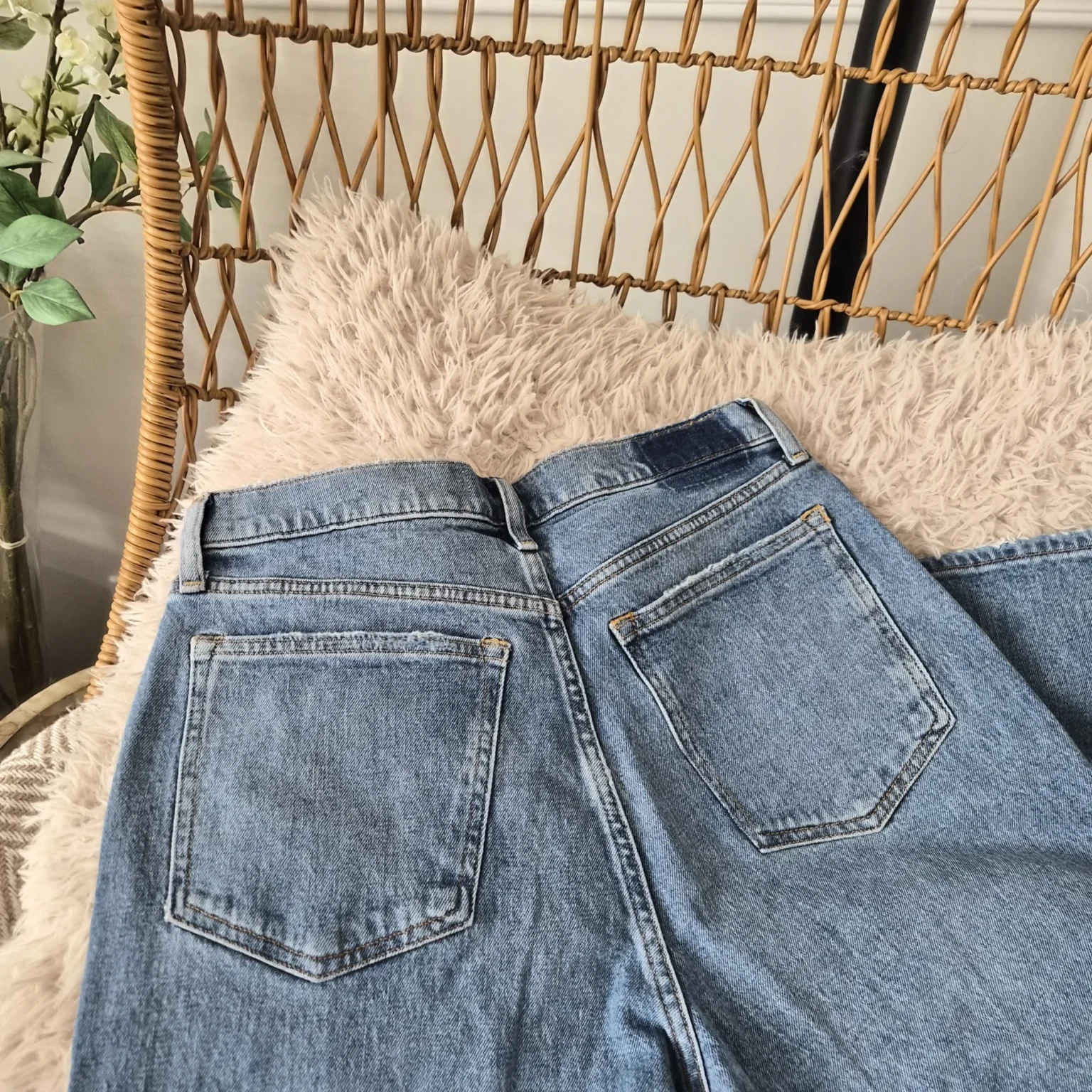 Image for 90s relaxed-fit jeans, size 31/12, short
