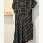 Thumbnail for Robe Vince Camuto à carreaux noir et blanc – Taille 12 – Coupe asymétrique