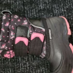 Thumbnail for Belles bottes d'hiver bien entretenues de taille 7 toddler fille