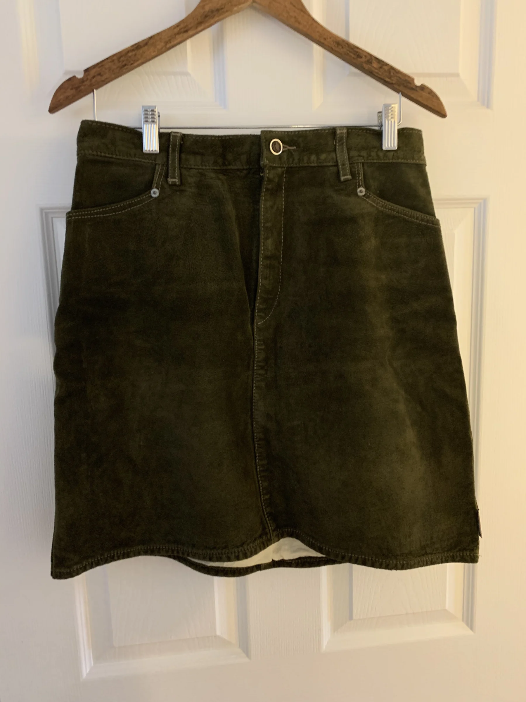 Jupe courte en suède véritable vert olive Skotts Suede *Autre seconde main