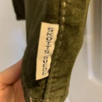 Thumbnail for Jupe courte en suède véritable vert olive Skotts Suede