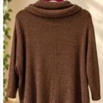 Thumbnail for Peter Nygård – Brown knitted top with gold glitter – Size 2X
