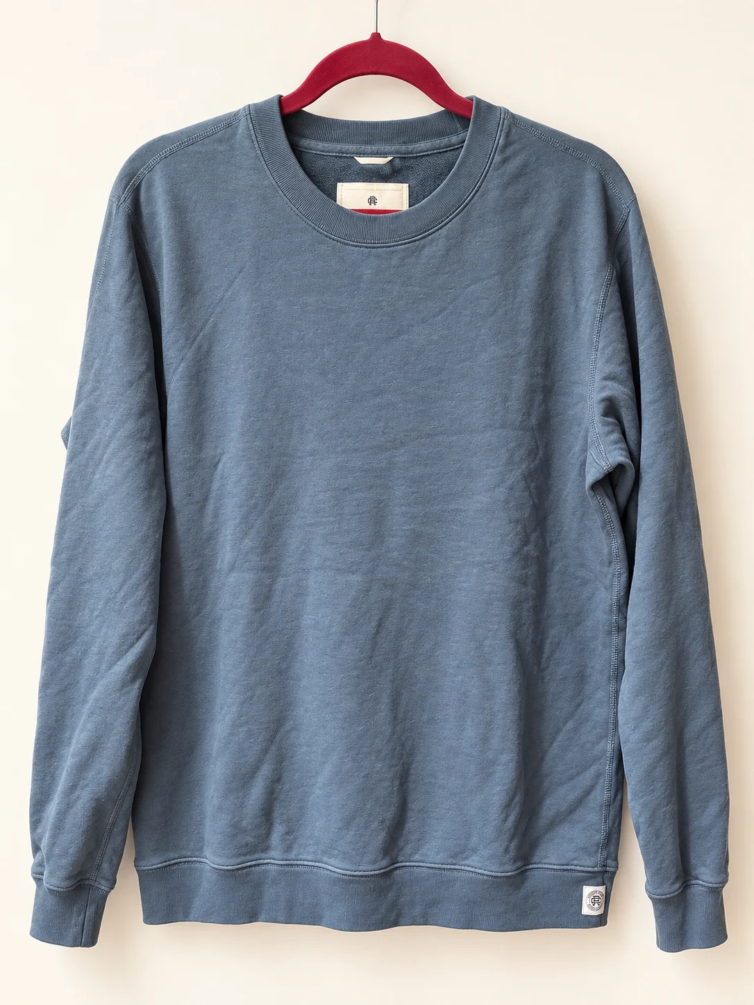 Chandail Reigning Champ bleu grisé — Médium *Autre seconde main