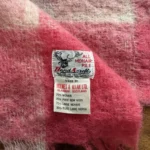Featured thumbnail for Foulard de mohair rose vibrant