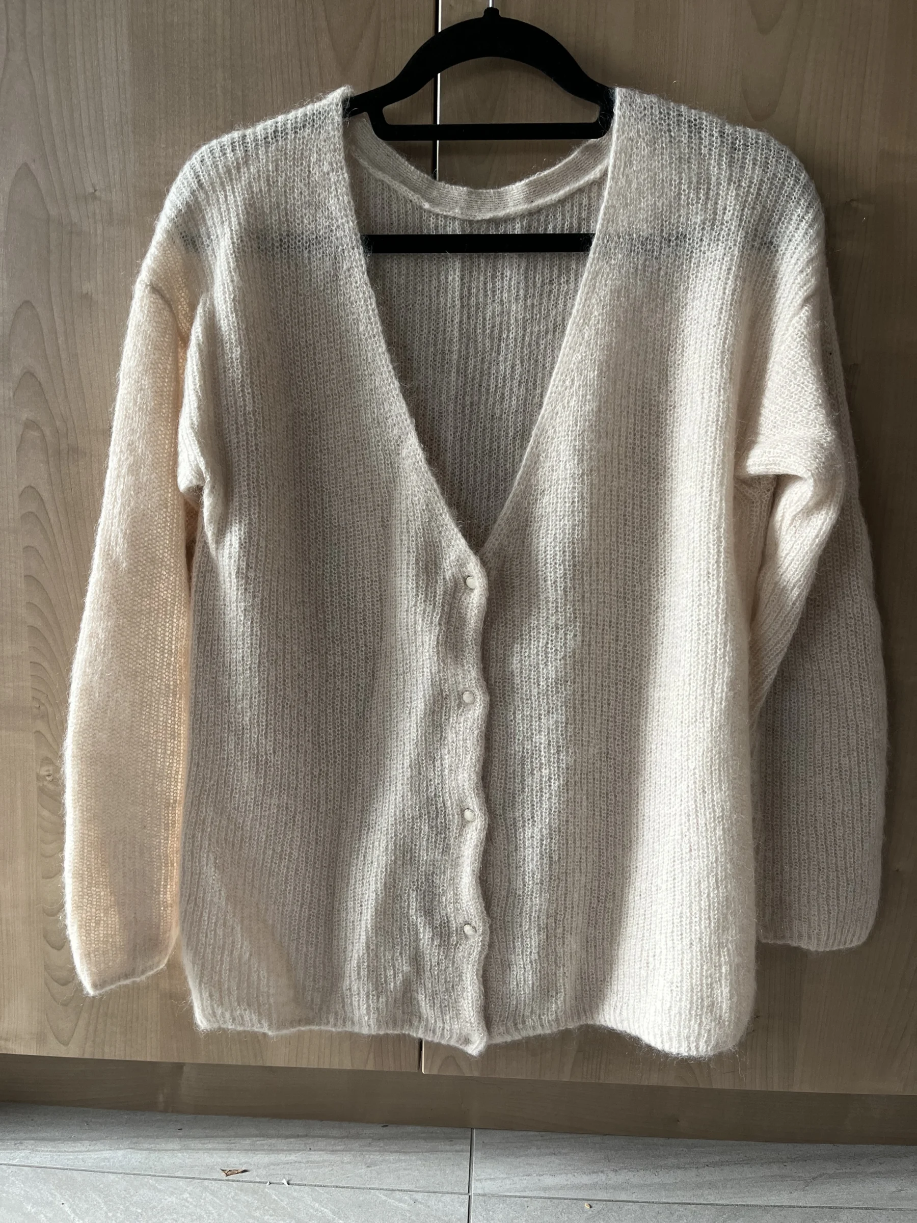 Chandail crème Aritzia (babaton) Aritzia seconde main